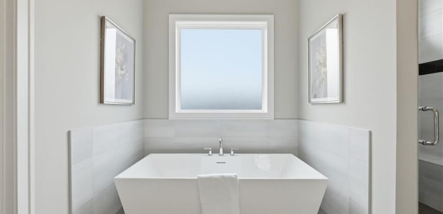 13426 Terrace Park Drive, Parkville, MO 64152