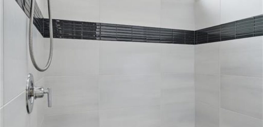 13426 Terrace Park Drive, Parkville, MO 64152