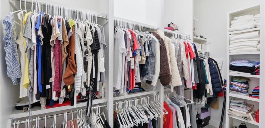 13426 Terrace Park Drive, Parkville, MO 64152