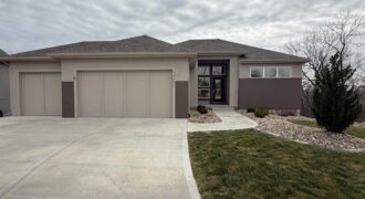 13426 Terrace Park Drive, Parkville, MO 64152