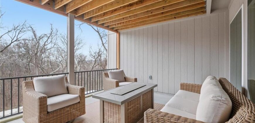 13426 Terrace Park Drive, Parkville, MO 64152