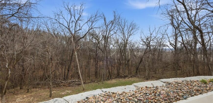 13426 Terrace Park Drive, Parkville, MO 64152