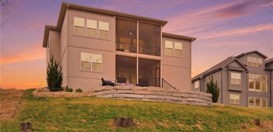 13426 Terrace Park Drive, Parkville, MO 64152