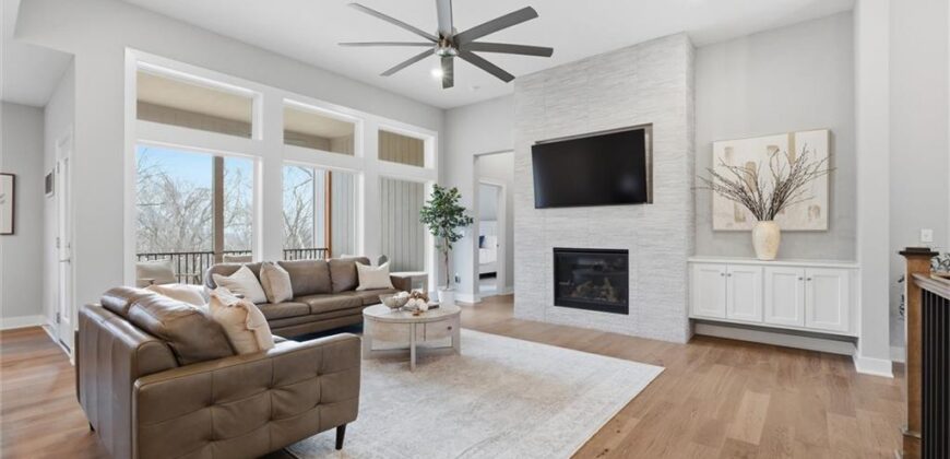 13426 Terrace Park Drive, Parkville, MO 64152