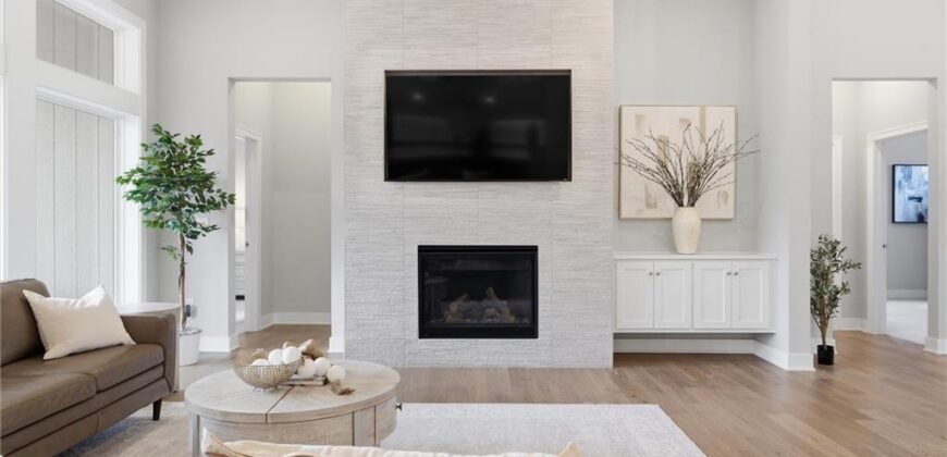 13426 Terrace Park Drive, Parkville, MO 64152