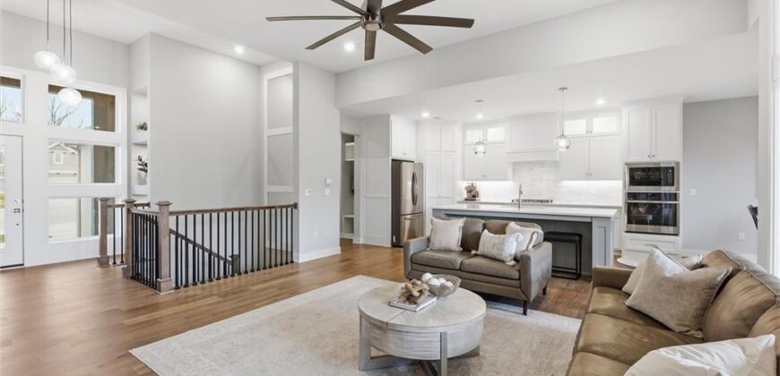 13426 Terrace Park Drive, Parkville, MO 64152