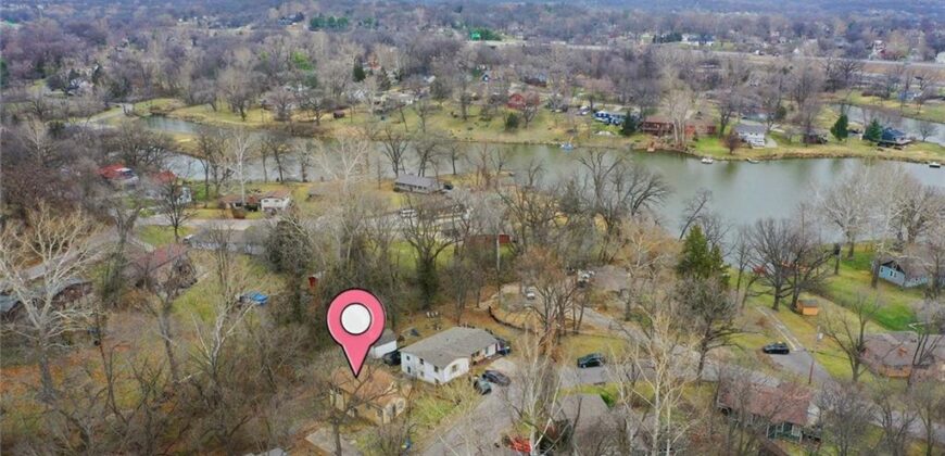 3550 NW Edgewater Trail, Kansas City, MO 64151