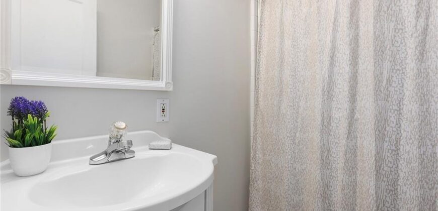 3550 NW Edgewater Trail, Kansas City, MO 64151