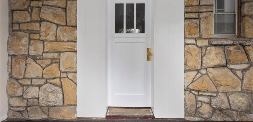 3550 NW Edgewater Trail, Kansas City, MO 64151