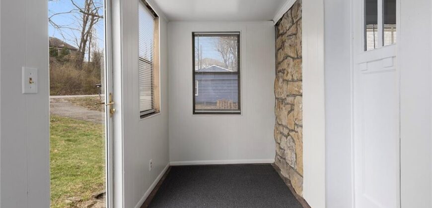 3550 NW Edgewater Trail, Kansas City, MO 64151