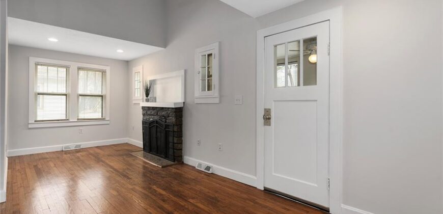 3550 NW Edgewater Trail, Kansas City, MO 64151