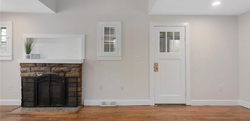 3550 NW Edgewater Trail, Kansas City, MO 64151