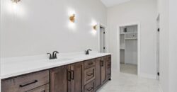 4800 NW Huonker Court, Riverside, MO 64150