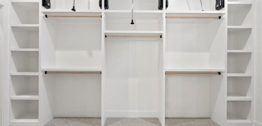 4800 NW Huonker Court, Riverside, MO 64150