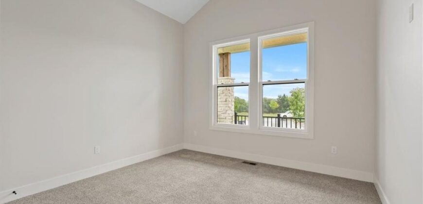 4800 NW Huonker Court, Riverside, MO 64150