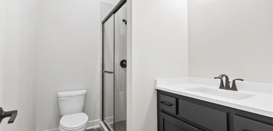 4800 NW Huonker Court, Riverside, MO 64150