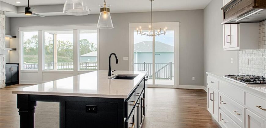 4855 NW Martin Street, Riverside, MO 64150