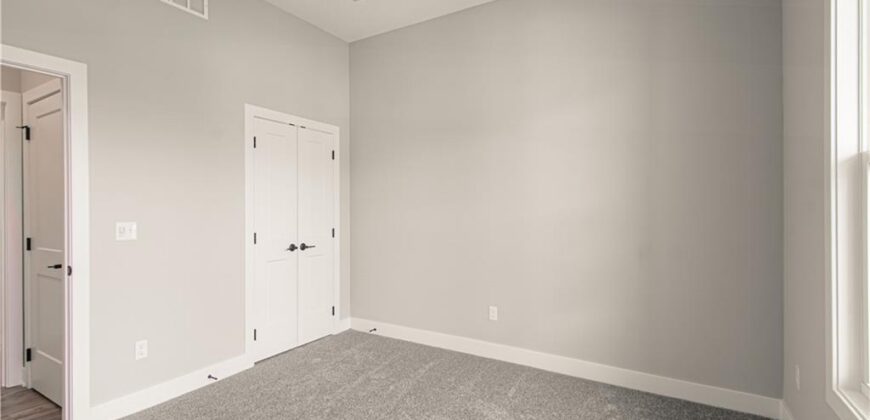 4855 NW Martin Street, Riverside, MO 64150