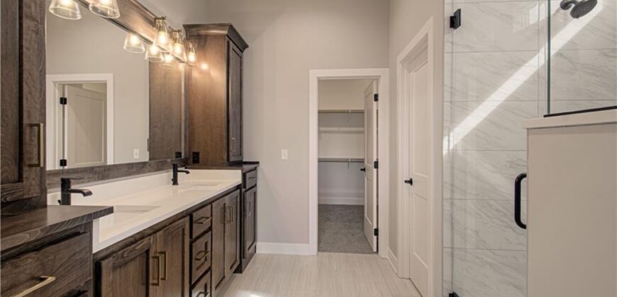 4855 NW Martin Street, Riverside, MO 64150