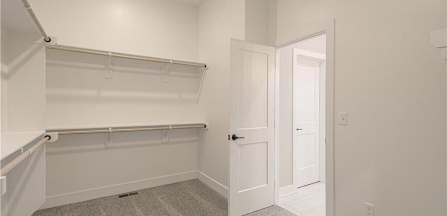 4855 NW Martin Street, Riverside, MO 64150