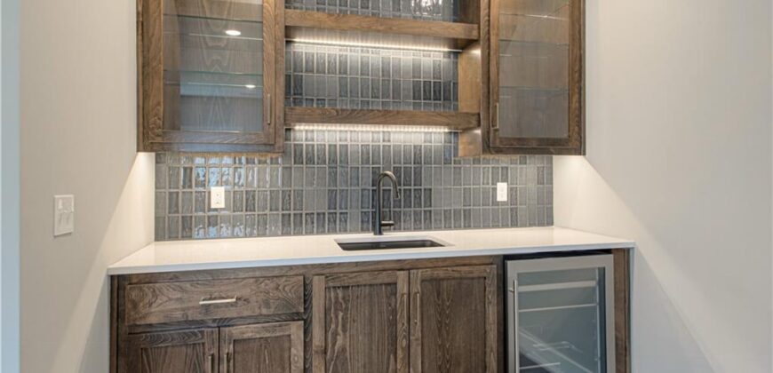 4855 NW Martin Street, Riverside, MO 64150