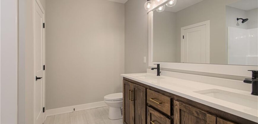 4855 NW Martin Street, Riverside, MO 64150