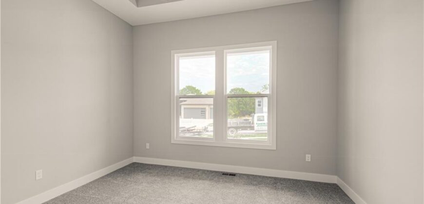 4855 NW Martin Street, Riverside, MO 64150