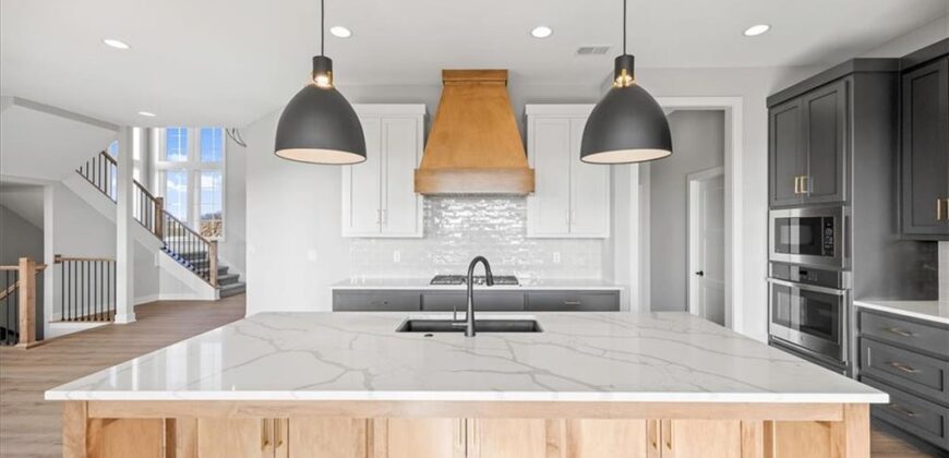 4705 NW Sienna Ridge, Riverside, MO 64150