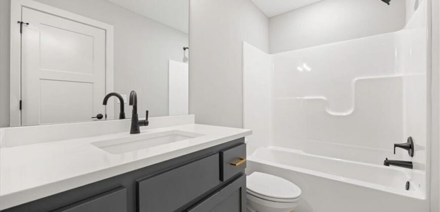 4705 NW Sienna Ridge, Riverside, MO 64150