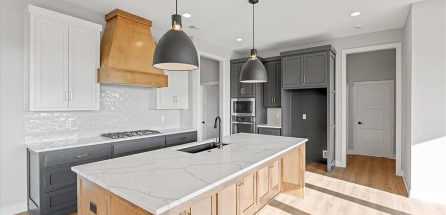 4705 NW Sienna Ridge, Riverside, MO 64150