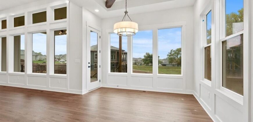 13458 Terrace Park Drive, Parkville, MO 64152