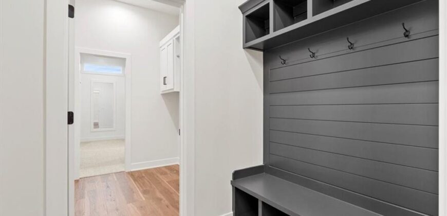 13458 Terrace Park Drive, Parkville, MO 64152