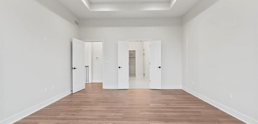 13458 Terrace Park Drive, Parkville, MO 64152