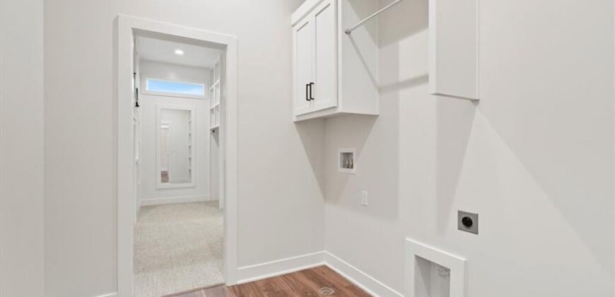 13458 Terrace Park Drive, Parkville, MO 64152