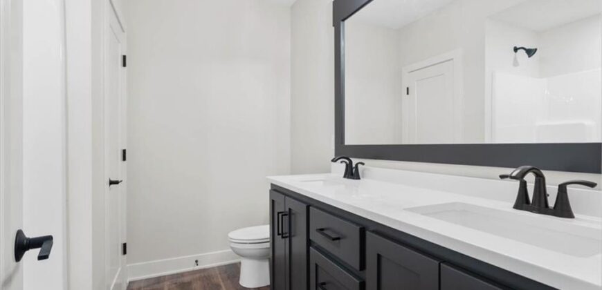 13458 Terrace Park Drive, Parkville, MO 64152