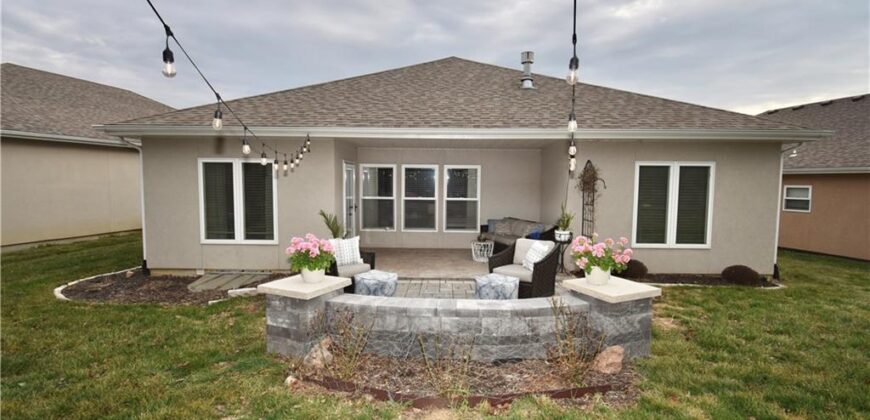 1928 Carter Court, Liberty, MO 64068