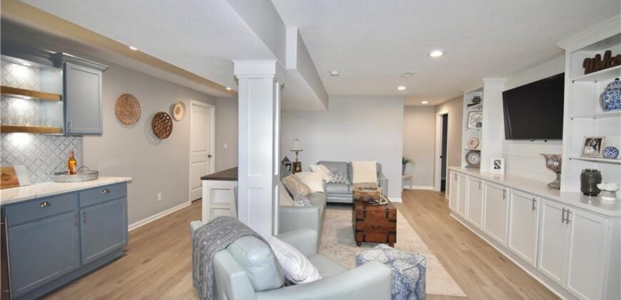 1928 Carter Court, Liberty, MO 64068