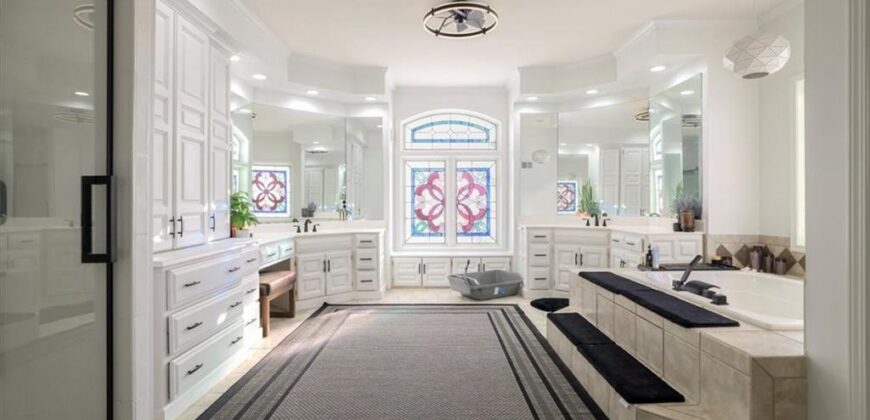 5929 N Mattox Road, Kansas City, MO 64151