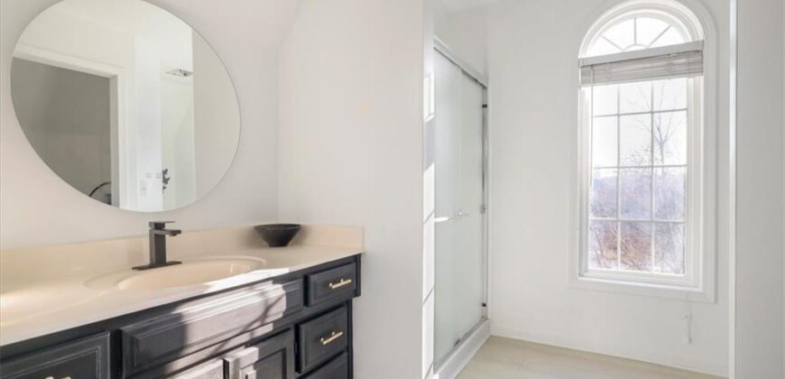 5929 N Mattox Road, Kansas City, MO 64151