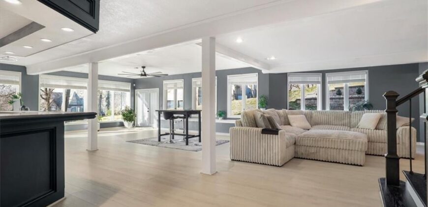 5929 N Mattox Road, Kansas City, MO 64151