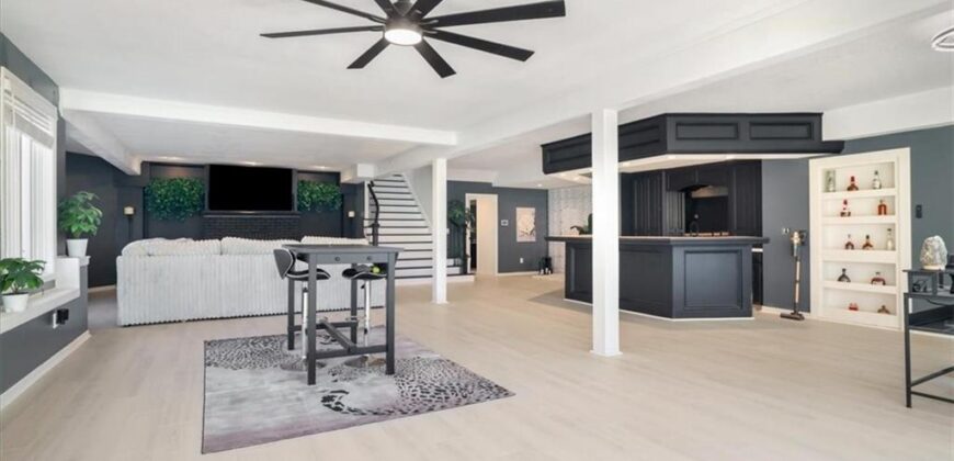 5929 N Mattox Road, Kansas City, MO 64151