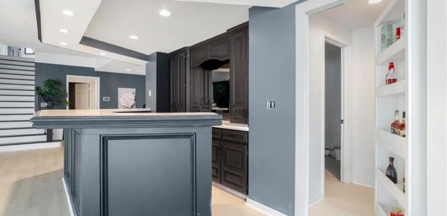 5929 N Mattox Road, Kansas City, MO 64151