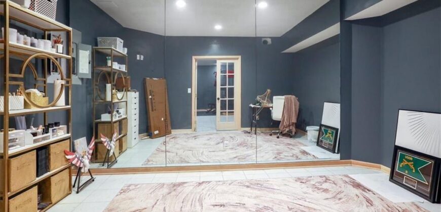 5929 N Mattox Road, Kansas City, MO 64151