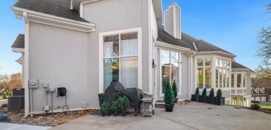 5929 N Mattox Road, Kansas City, MO 64151