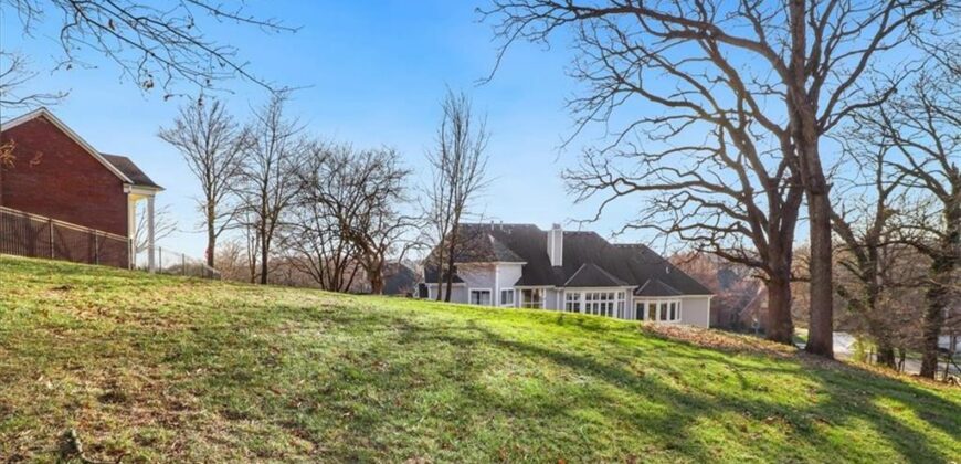 5929 N Mattox Road, Kansas City, MO 64151