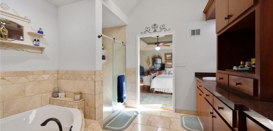 4203 NE 57th Terrace, Kansas City, MO 64119