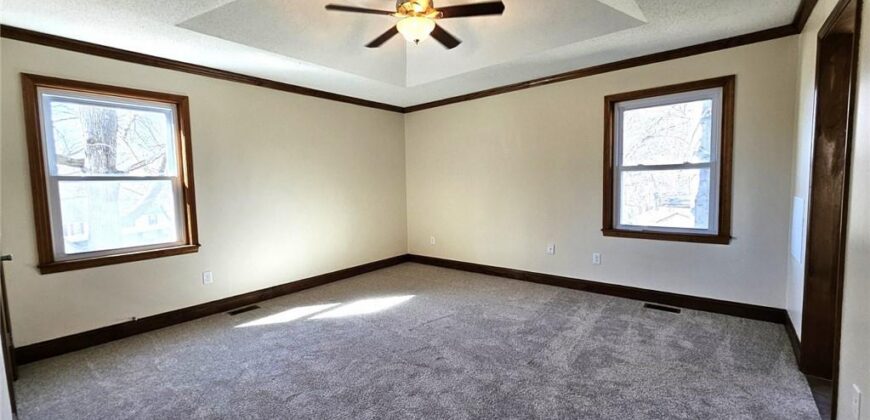 1300 NE 80th Street, Kansas City, MO 64118