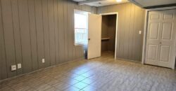 1300 NE 80th Street, Kansas City, MO 64118