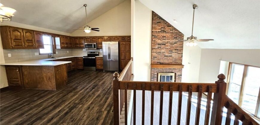 1300 NE 80th Street, Kansas City, MO 64118