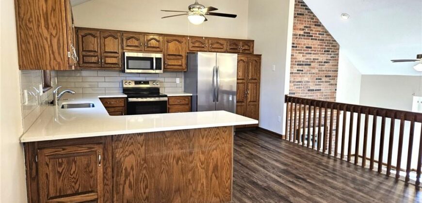 1300 NE 80th Street, Kansas City, MO 64118